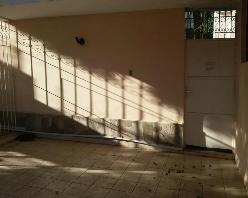 Foto 7 de Sala Comercial com 3 quartos para alugar, 141m2 em Centro, Taubate - SP