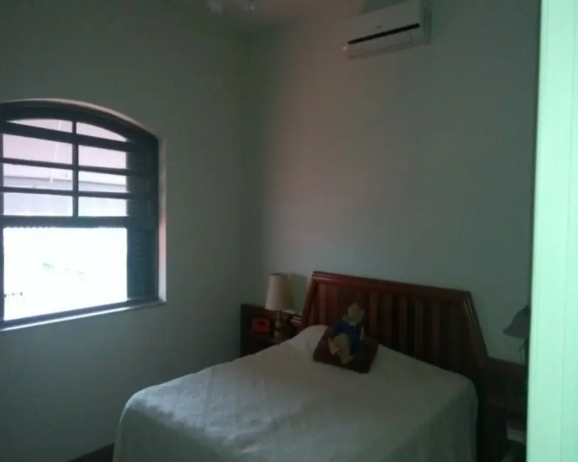 Foto 9 de Sobrado com 3 quartos à venda, 187m2 em Taubate - SP