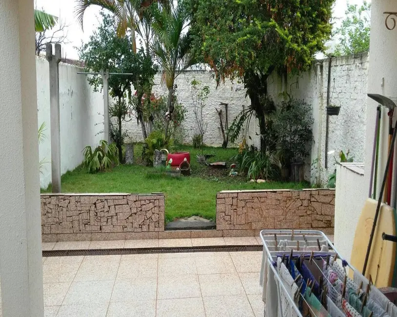 Foto 8 de Casa com 2 quartos à venda, 140m2 em Jardim Bela Vista, Taubate - SP