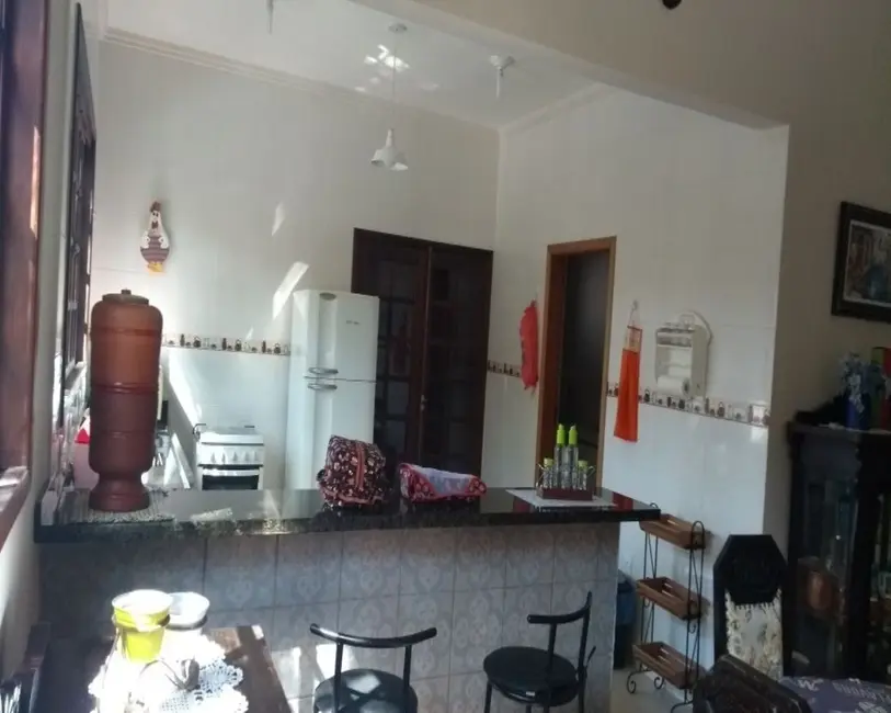 Foto 3 de Casa com 3 quartos à venda, 190m2 em Centro, Santo Antonio Do Pinhal - SP