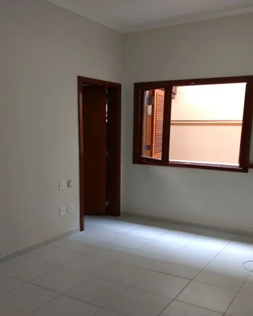 Foto 5 de Sobrado com 4 quartos à venda, 230m2 em Taubate - SP