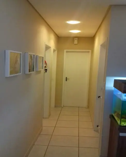 Foto 3 de Apartamento com 2 quartos à venda, 57m2 em Jardim Gurilândia, Taubate - SP