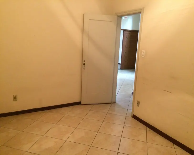 Foto 8 de Casa com 6 quartos à venda, 500m2 em Centro, Taubate - SP