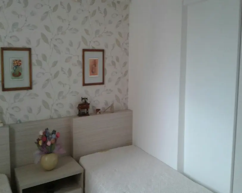 Foto 5 de Apartamento com 2 quartos à venda, 67m2 em Vila Iapi, Taubate - SP