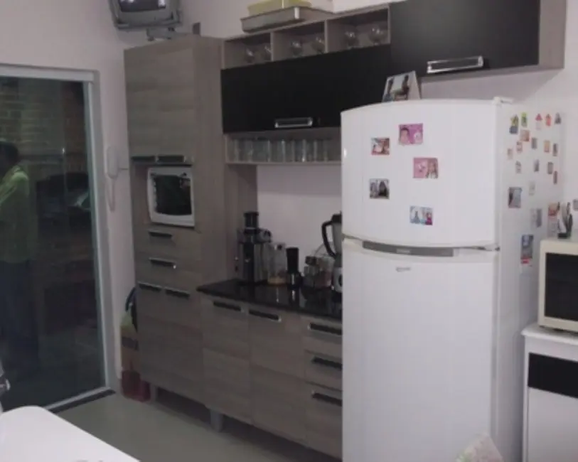 Casa com 3 quartos à venda, 220m2 em Parque Aeroporto, Taubate - SP - imagem 9 Foto 9 de Casa com 3 quartos à venda, 220m2 em Parque Aeroporto, Taubate - SP