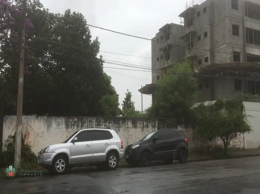 Foto 1 de Terreno / Lote à venda e para alugar, 800m2 em Taubate - SP
