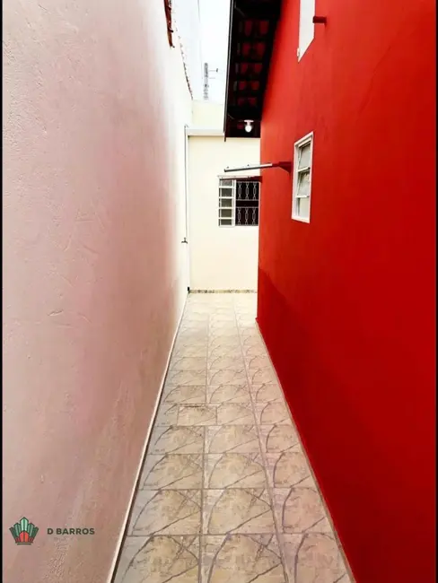 Foto 2 de Casa com 2 quartos à venda, 75m2 em Taubate - SP