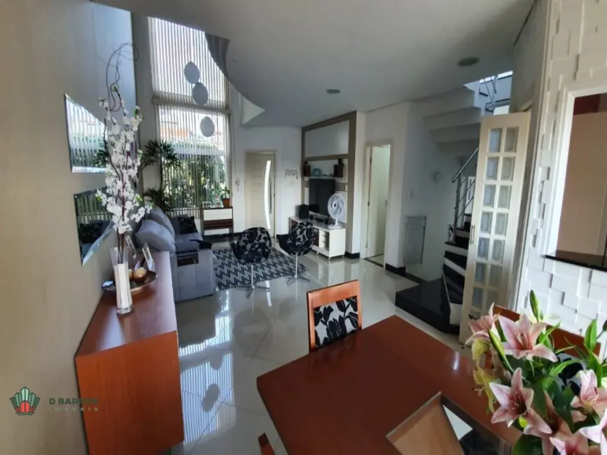 Casa de Condomínio com 3 quartos à venda, 300m2 em Jardim de Alah, Taubate - SP - imagem 4 Foto 4 de Casa de Condomínio com 3 quartos à venda, 300m2 em Jardim de Alah, Taubate - SP