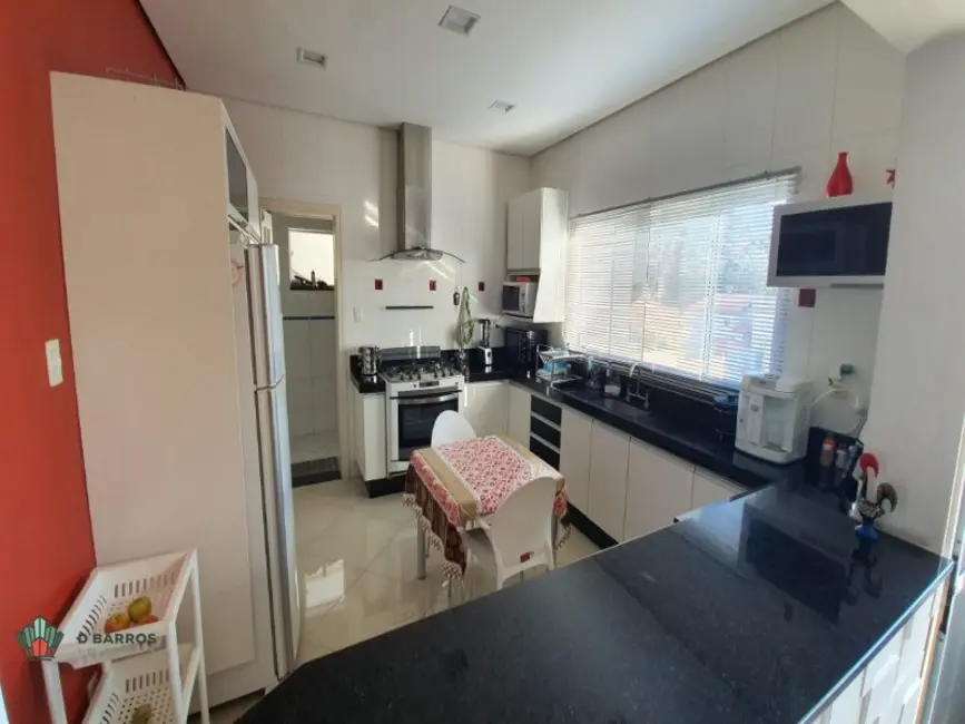Casa de Condomínio com 3 quartos à venda, 300m2 em Jardim de Alah, Taubate - SP - imagem 5 Foto 5 de Casa de Condomínio com 3 quartos à venda, 300m2 em Jardim de Alah, Taubate - SP