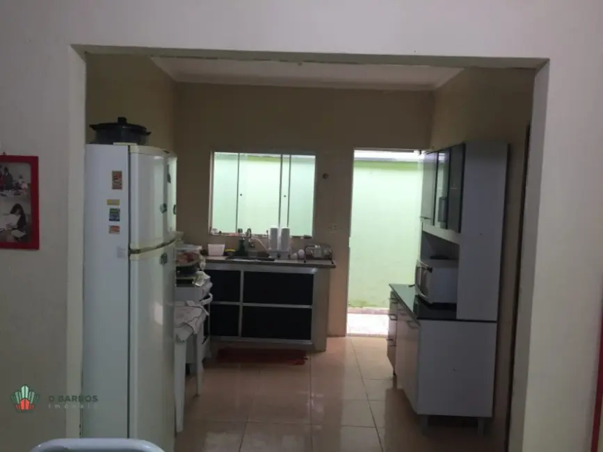 Foto 4 de Casa com 3 quartos à venda, 200m2 em Esplanada Santa Helena, Taubate - SP