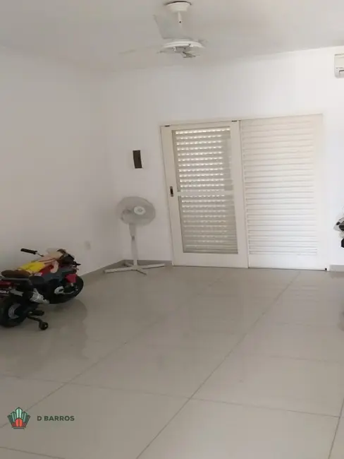 Foto 8 de Casa com 3 quartos à venda, 168m2 em Morada dos Nobres, Taubate - SP