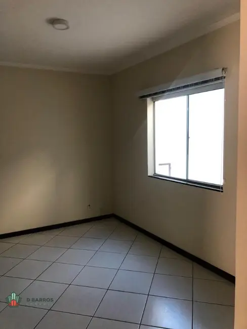 Foto 9 de Casa de Condomínio com 3 quartos à venda, 216m2 em Jardim Independência, Taubate - SP