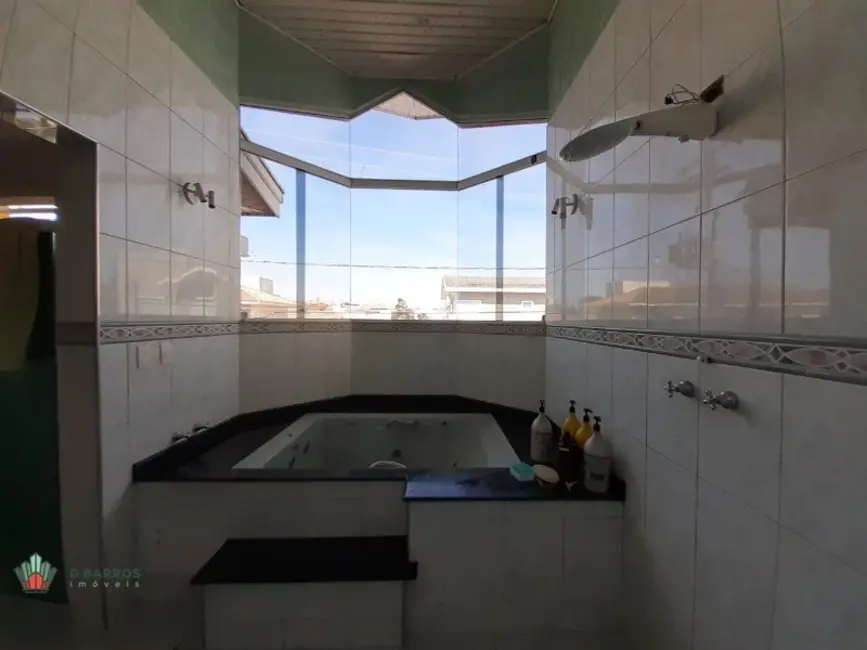 Foto 2 de Sala Comercial com 4 quartos à venda, 230m2 em Jardim Independência, Taubate - SP