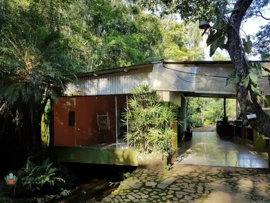 Sítio / Rancho à venda, 26m2 em Pindamonhangaba - SP - imagem 2 Foto 2 de Sítio / Rancho à venda, 26m2 em Pindamonhangaba - SP