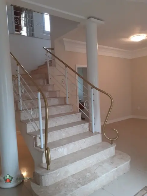 Foto 9 de Casa de Condomínio com 3 quartos à venda e para alugar, 229m2 em Tremembe - SP