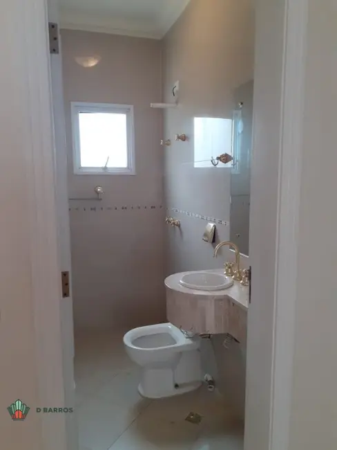 Foto 6 de Casa de Condomínio com 3 quartos à venda e para alugar, 229m2 em Tremembe - SP