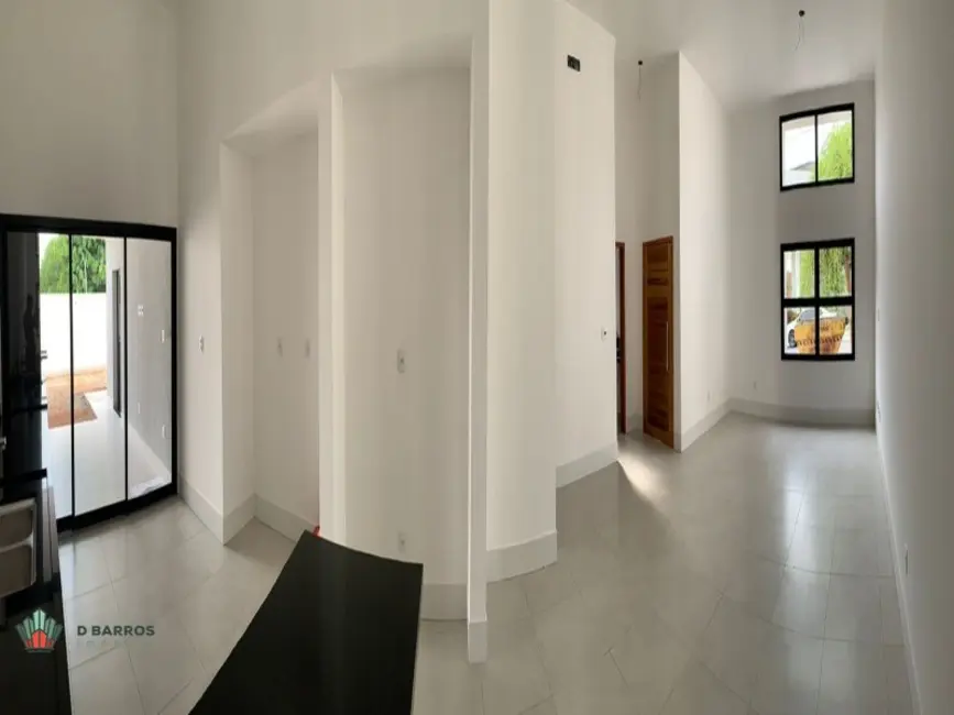 Foto 1 de Casa de Condomínio com 3 quartos à venda, 151m2 em Tremembe - SP