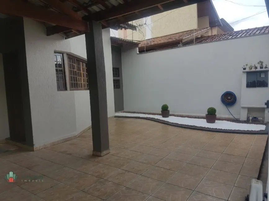 Foto 8 de Casa com 2 quartos à venda, 175m2 em Parque São Luís, Taubate - SP