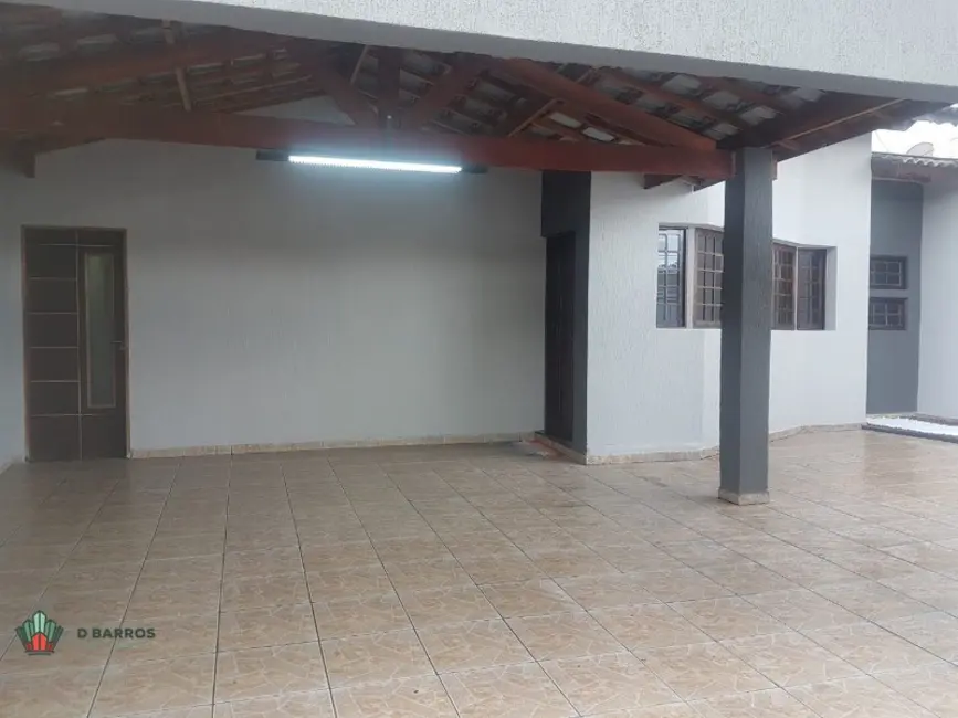 Foto 2 de Casa com 2 quartos à venda, 175m2 em Parque São Luís, Taubate - SP