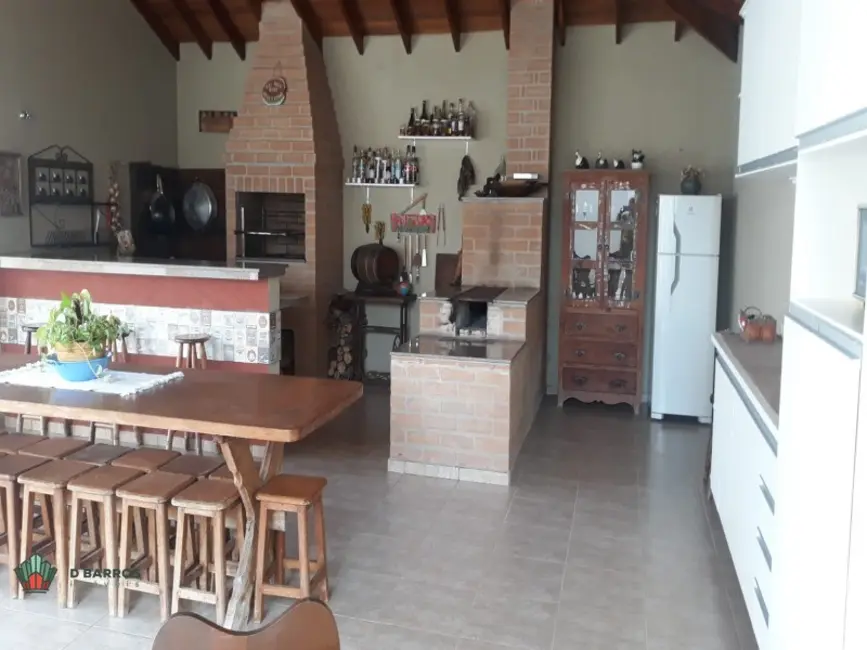 Foto 9 de Casa de Condomínio com 3 quartos à venda e para alugar, 318m2 em Tremembe - SP