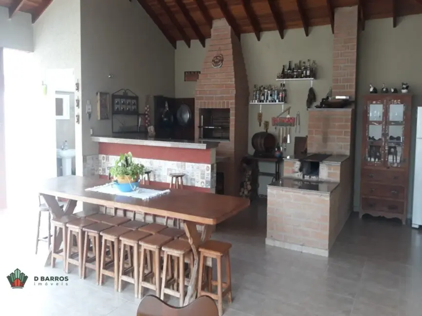 Foto 5 de Casa de Condomínio com 3 quartos à venda e para alugar, 318m2 em Tremembe - SP