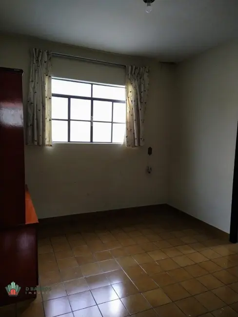 Foto 8 de Casa com 4 quartos à venda, 146m2 em Jardim dos Estados, Taubate - SP