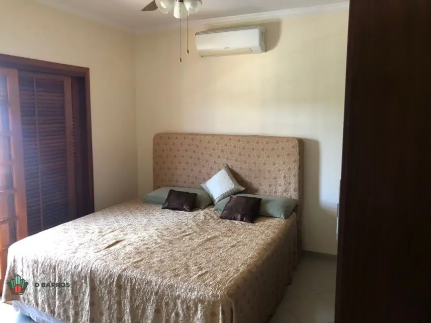 Foto 9 de Casa de Condomínio com 3 quartos à venda, 300m2 em Vila Costa, Taubate - SP