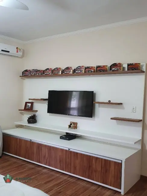 Foto 2 de Casa de Condomínio com 3 quartos à venda, 300m2 em Tremembe - SP