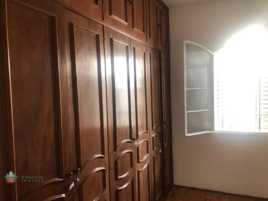 Foto 6 de Sala Comercial com 4 quartos à venda e para alugar, 200m2 em Taubate - SP