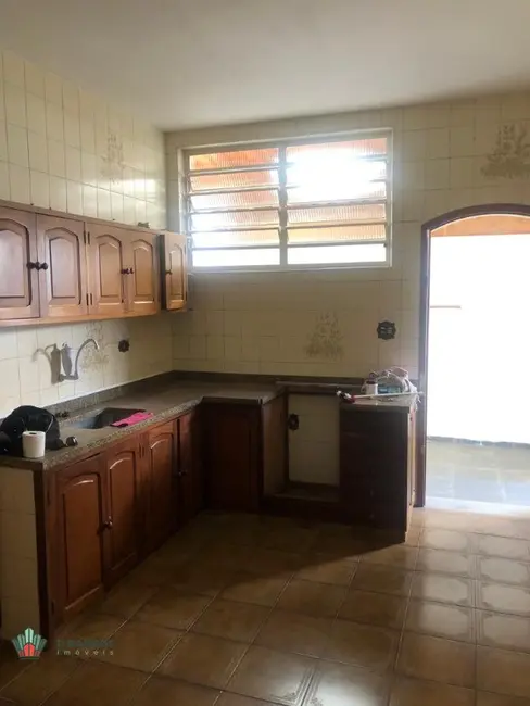 Foto 3 de Sala Comercial com 4 quartos à venda e para alugar, 200m2 em Taubate - SP
