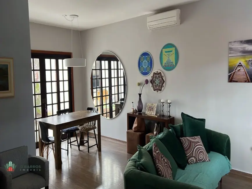 Foto 5 de Casa de Condomínio com 4 quartos à venda, 200m2 em Parque Esperança, Taubate - SP