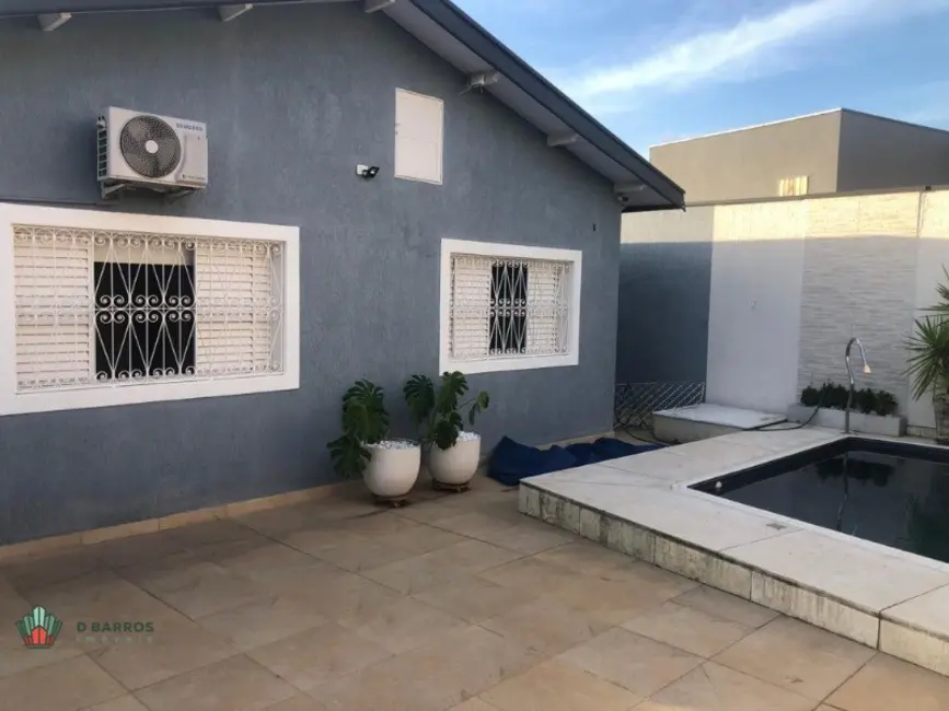Foto 3 de Casa com 4 quartos à venda, 300m2 em Jardim Morumby, Taubate - SP