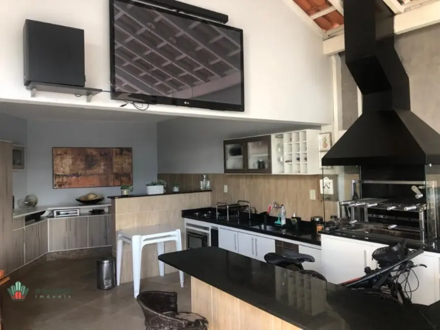 Foto 4 de Casa com 4 quartos à venda, 300m2 em Jardim Morumby, Taubate - SP