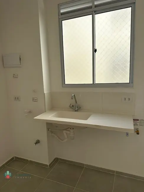 Foto 3 de Apartamento com 2 quartos para alugar, 47m2 em Granjas Santa Terezinha, Taubate - SP