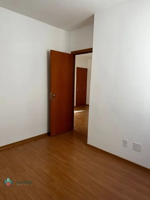 Foto 9 de Apartamento com 2 quartos para alugar, 47m2 em Granjas Santa Terezinha, Taubate - SP