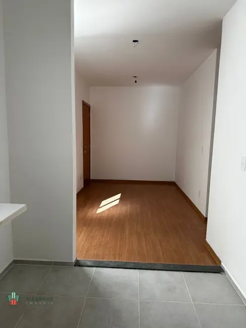 Foto 4 de Apartamento com 2 quartos para alugar, 47m2 em Granjas Santa Terezinha, Taubate - SP