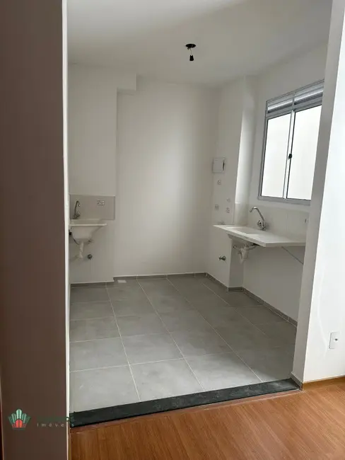 Foto 2 de Apartamento com 2 quartos para alugar, 47m2 em Granjas Santa Terezinha, Taubate - SP