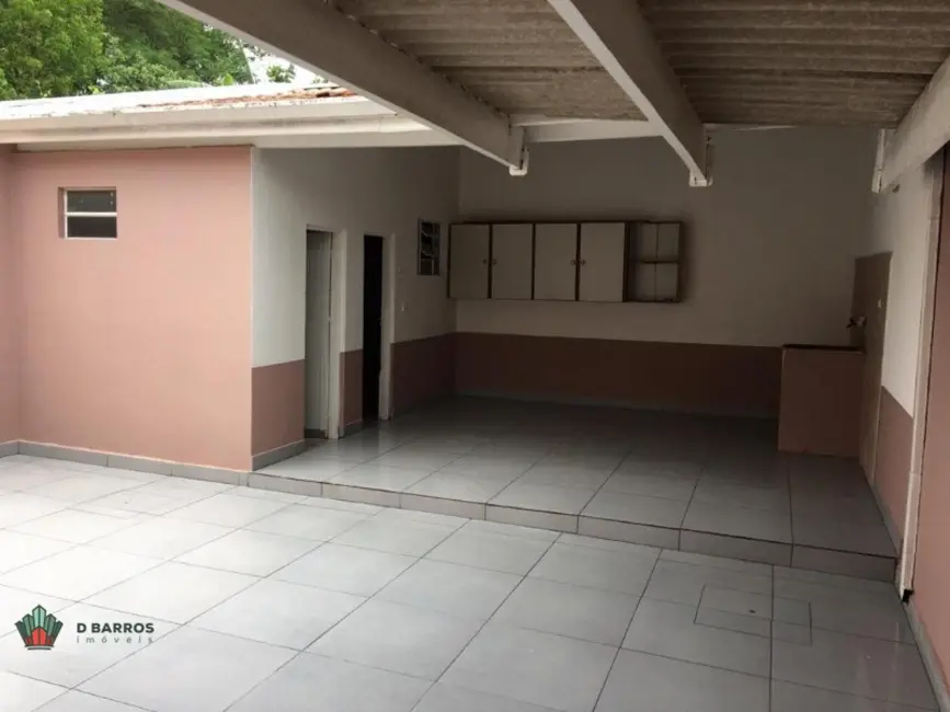 Foto 1 de Casa com 2 quartos à venda, 121m2 em Parque São Luís, Taubate - SP