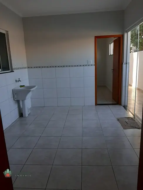 Foto 2 de Casa de Condomínio com 4 quartos à venda e para alugar, 168m2 em Tremembe - SP