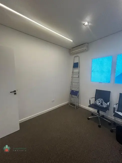 Foto 7 de Loja à venda e para alugar, 250m2 em Tremembe - SP