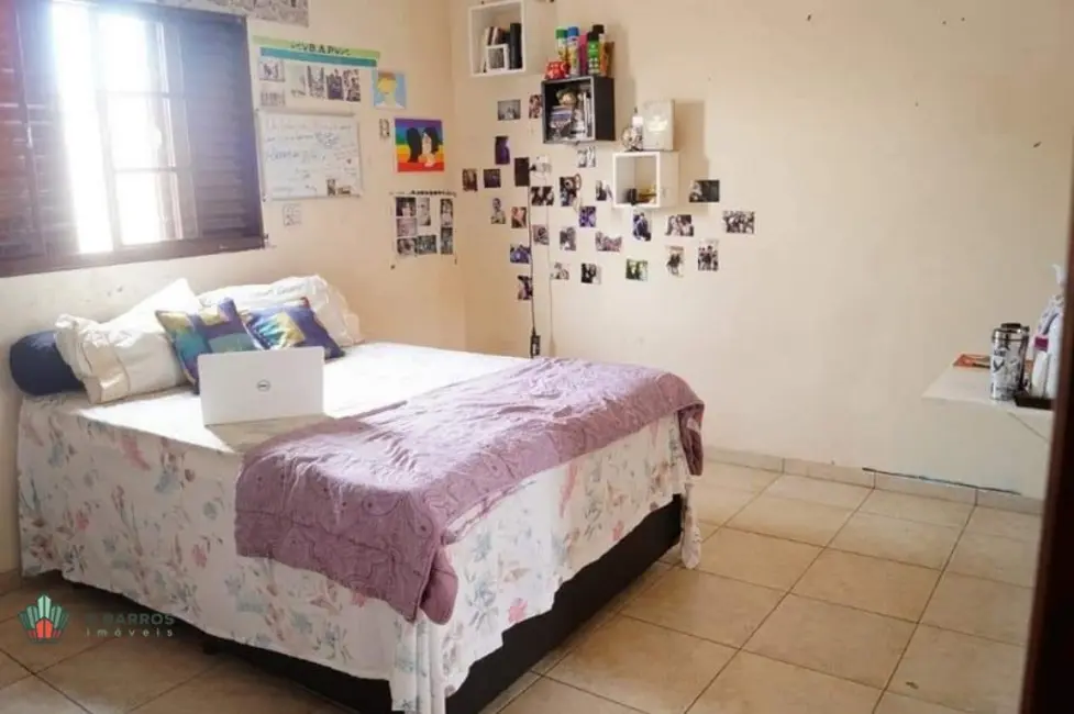 Foto 9 de Casa com 3 quartos à venda, 235m2 em Vila Menino Jesus, Cacapava - SP