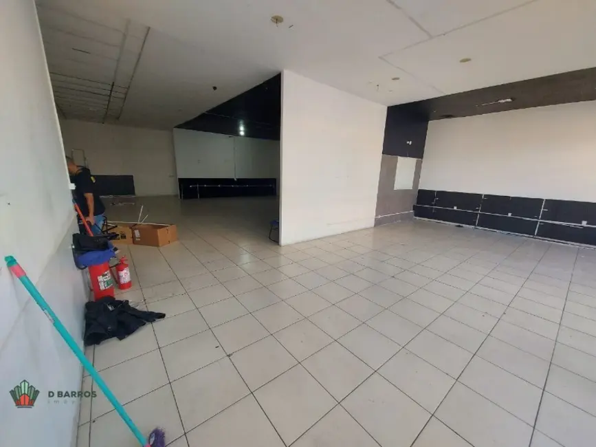 Foto 2 de Loja para alugar, 250m2 em Centro, Taubate - SP