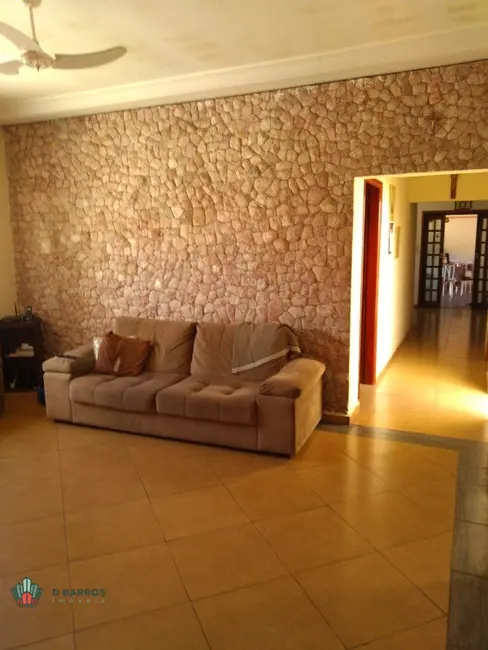 Foto 9 de Casa com 4 quartos à venda, 250m2 em Centro, Taubate - SP