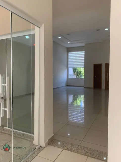 Foto 2 de Casa de Condomínio com 3 quartos à venda, 250m2 em Tremembe - SP