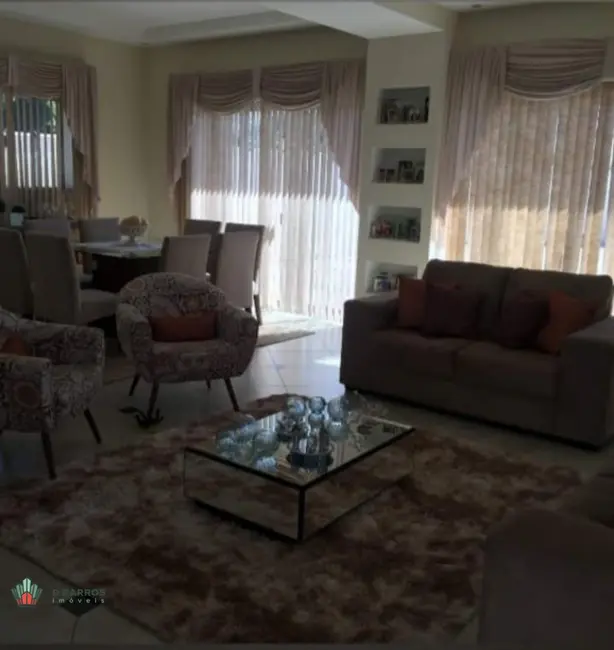 Foto 7 de Casa com 3 quartos à venda, 200m2 em Tremembe - SP