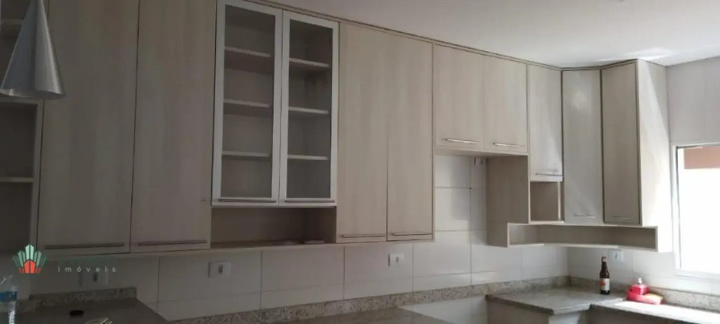 Foto 4 de Casa de Condomínio com 3 quartos à venda, 200m2 em Tremembe - SP