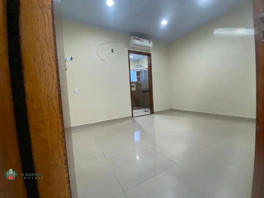 Foto 4 de Casa de Condomínio com 4 quartos à venda e para alugar, 144m2 em Parque São Luís, Taubate - SP