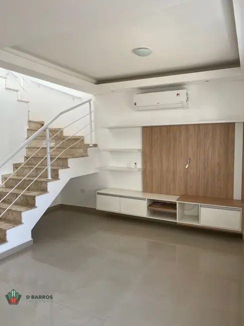 Foto 4 de Casa de Condomínio com 3 quartos à venda, 120m2 em Vila Areao, Taubate - SP