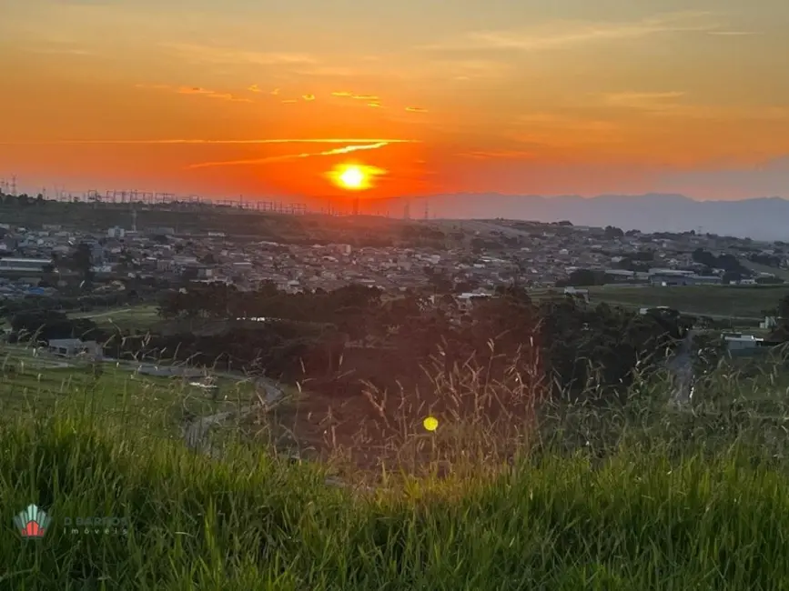 Foto 1 de Casa de Condomínio com 3 quartos à venda, 280m2 em Jardim Julieta, Taubate - SP