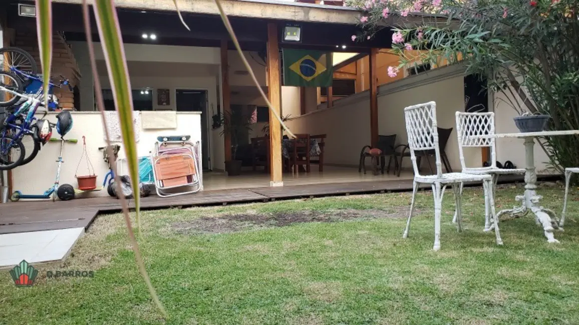 Foto 6 de Casa de Condomínio com 3 quartos à venda, 210m2 em Vila São Geraldo, Taubate - SP